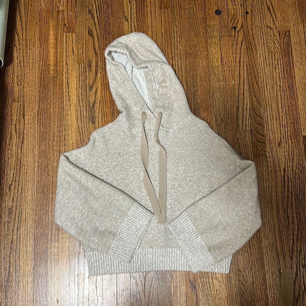 Soft cropped hoodie